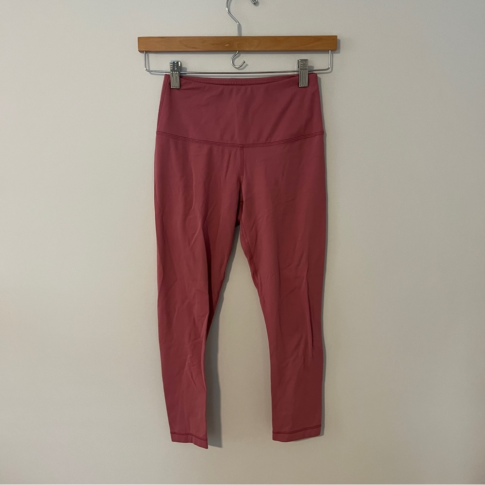 Pink cropped leggings